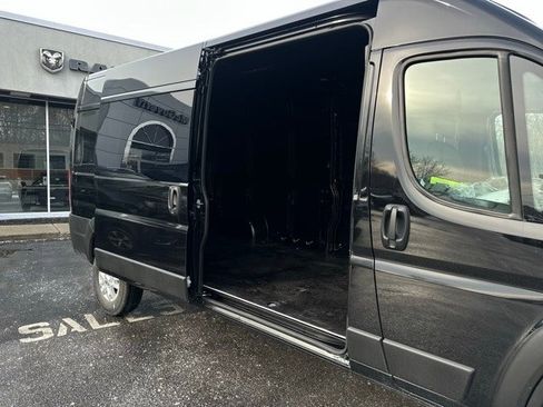 New 2026 RAM ProMaster 2500 w/ Quick Order Package 22G SLT image 19