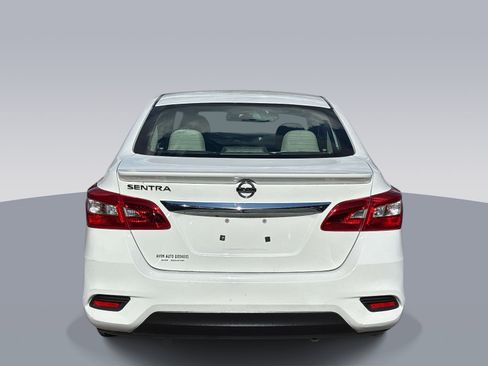 Used 2017 Nissan Sentra S w/ S Style Package FWD image 4