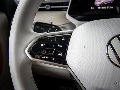 New 2025 Volkswagen ID. Buzz 1st Edition image 31