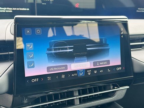 Used 2026 Lincoln Nautilus Premier w/ Jet Appearance Package image 14