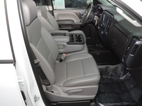 Used 2018 Chevrolet Silverado 1500 W/T w/ Trailering Package image 14