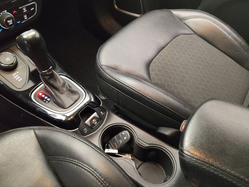 Used 2018 Jeep Compass Latitude w/ Popular Equipment Group image 26