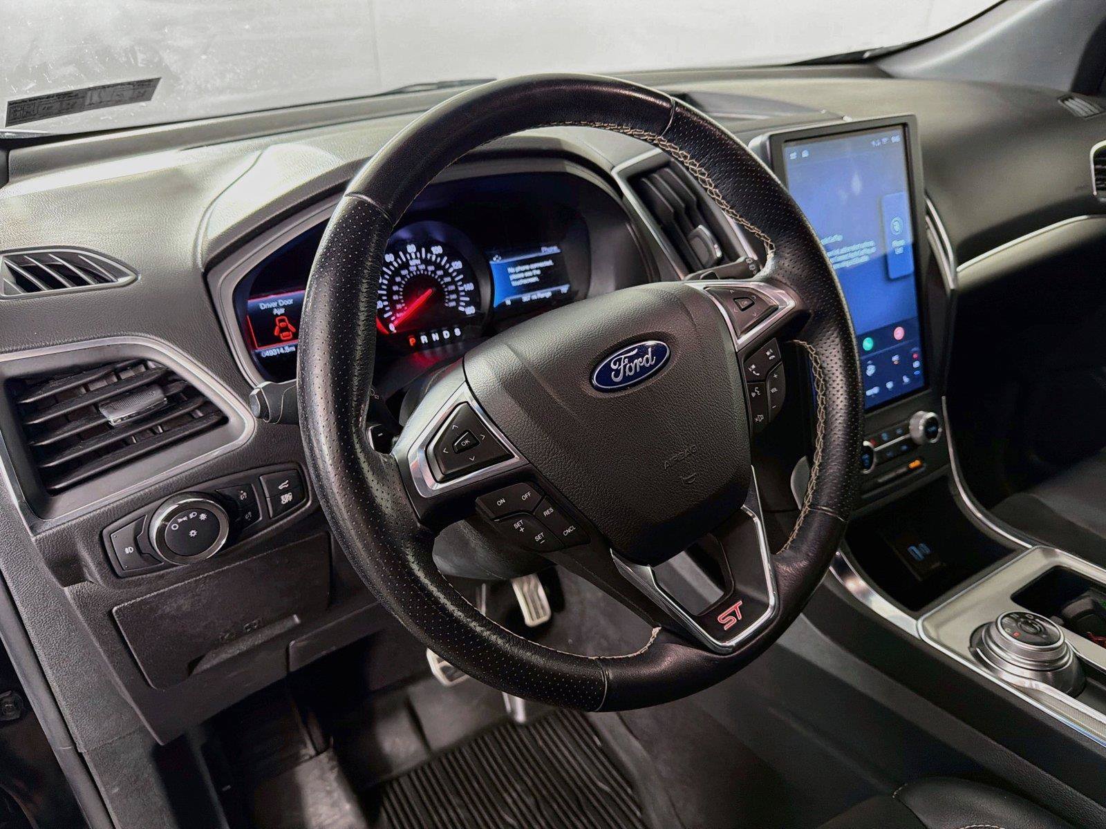 Used 2022 Ford Edge ST AWD/4WD image 16