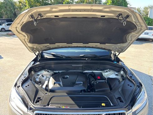 Used 2018 Volvo XC90 T6 Momentum w/ Convenience Package AWD/4WD image 52