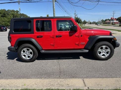 Used 2020 Jeep Wrangler Unlimited Sport S AWD/4WD image 5
