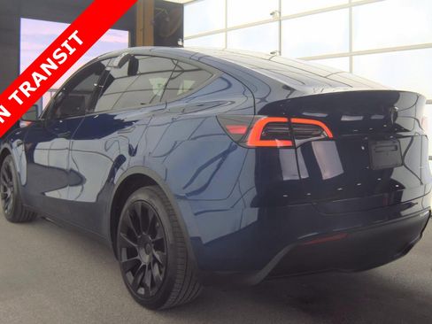 Used 2023 Tesla Model Y Long Range AWD/4WD image 5