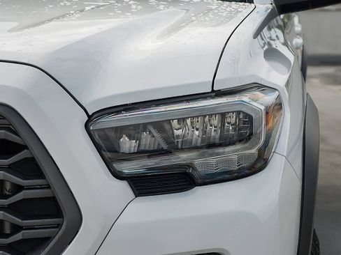 Certified 2022 Toyota Tacoma TRD Off-Road w/ Technology Package image 10