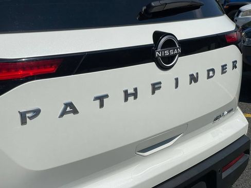 Certified 2022 Nissan Pathfinder SV AWD/4WD image 28