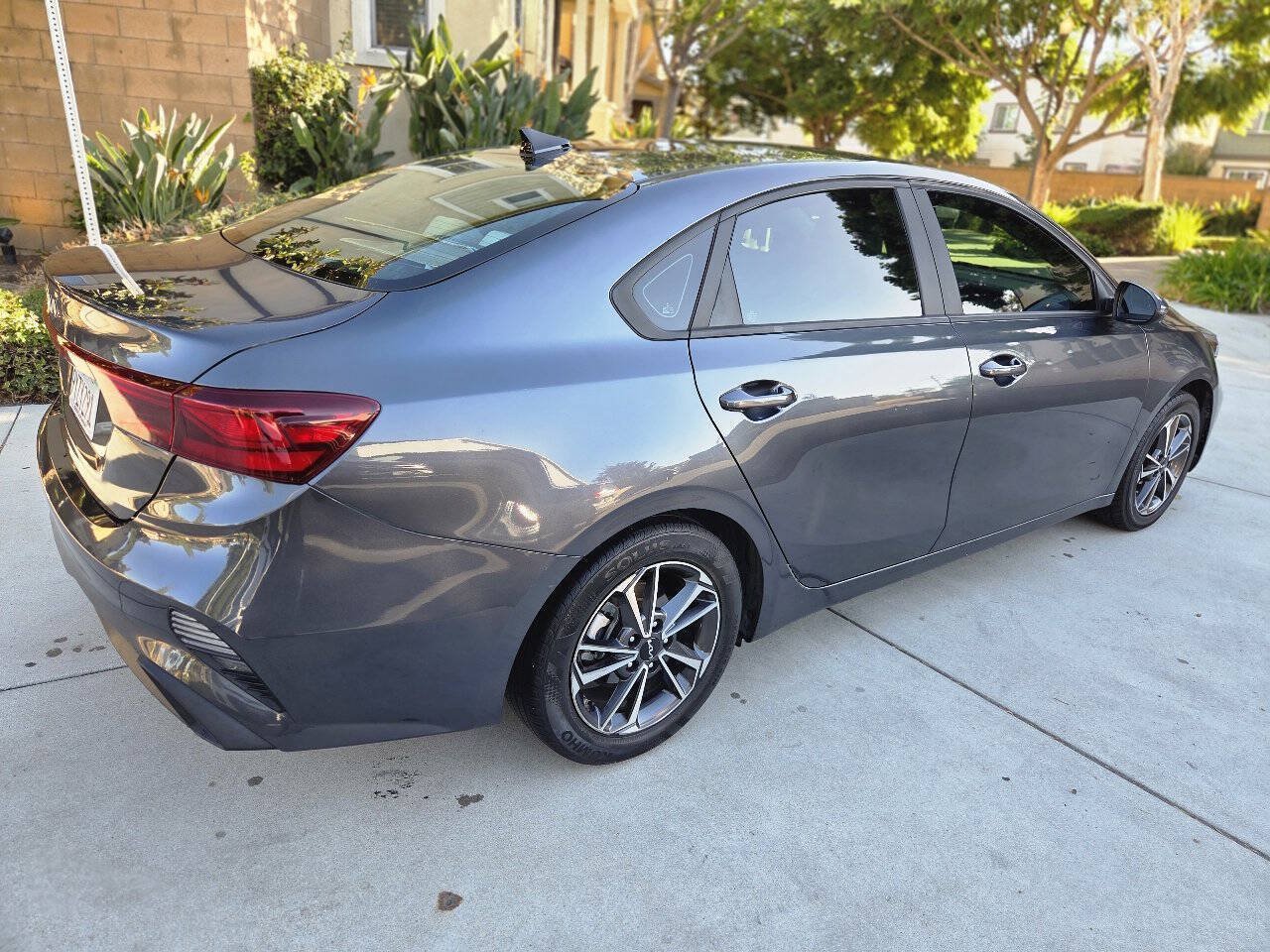 Used 2022 Kia Forte LXS w/ LXS Technology Package FWD image 8