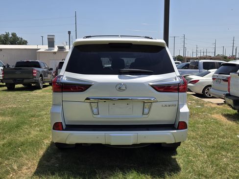 Used 2017 Lexus LX 570 4WD image 5