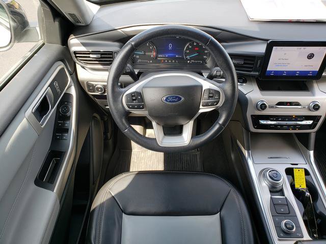 Used 2023 Ford Explorer XLT w/ Equipment Group 202A AWD/4WD image 16