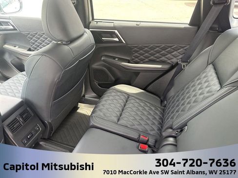 New 2025 Mitsubishi Outlander SEL image 17