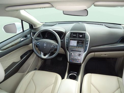 Used 2017 Lincoln MKC Reserve AWD/4WD image 11