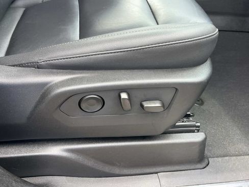 Used 2024 Chevrolet Tahoe LT AWD/4WD image 31