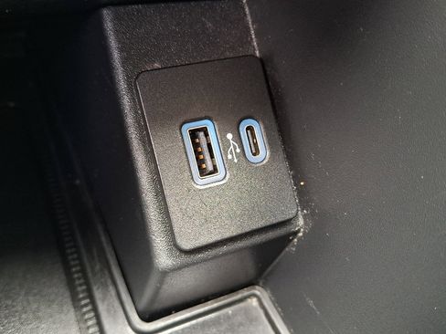 Used 2022 Ford Edge SEL w/ Convenience Package image 23