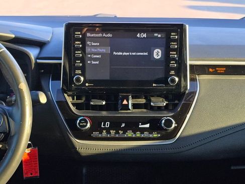 Used 2021 Toyota Corolla SE image 18