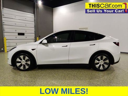 Used 2021 Tesla Model Y Long Range AWD/4WD image 4