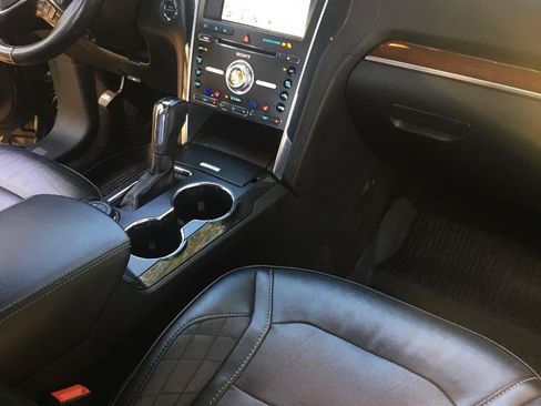 Used 2017 Ford Explorer Platinum AWD/4WD image 23