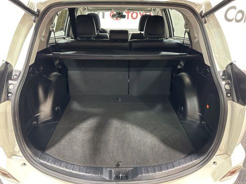 Used 2016 Toyota RAV4 Limited image 18
