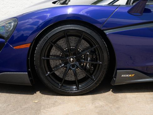 Used 2020 McLaren 600LT Spider RWD image 36
