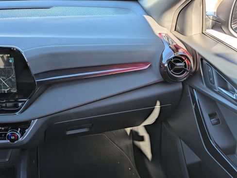 Used 2026 Chevrolet Equinox RS w/ Convenience Package III image 18