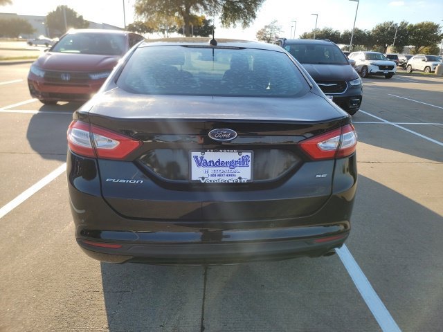 Used 2016 Ford Fusion SE FWD image 6