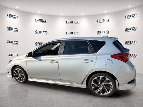 Used 2018 Toyota Corolla iM FWD image 5