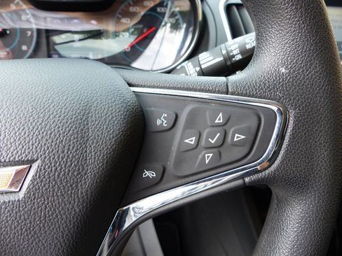 Used 2018 Chevrolet Cruze LT w/ Convenience Package FWD image 25