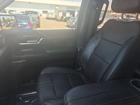 Used 2023 Chevrolet Silverado 1500 High Country w/ Technology Package AWD/4WD image 26
