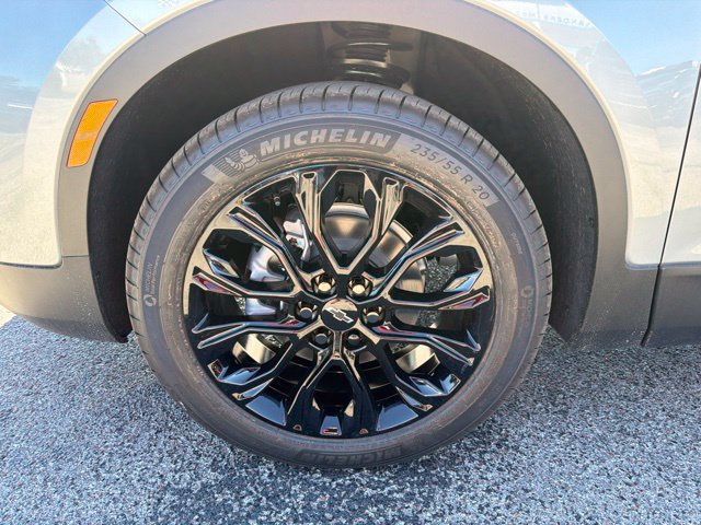 New 2026 Chevrolet Blazer LT w/ LPO, Black Sport Package FWD image 10