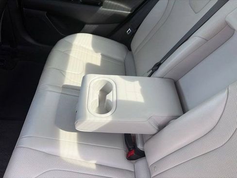 Used 2023 Hyundai Elantra Limited w/ Cargo Package FWD image 34