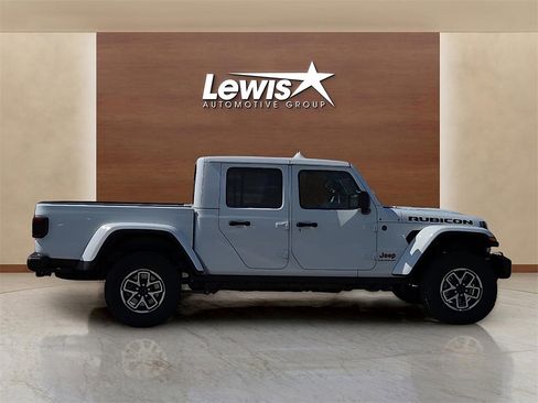 New 2025 Jeep Gladiator Rubicon image 6