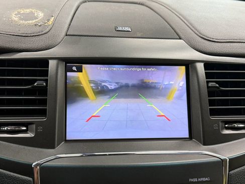 Used 2013 Lincoln MKS AWD image 32