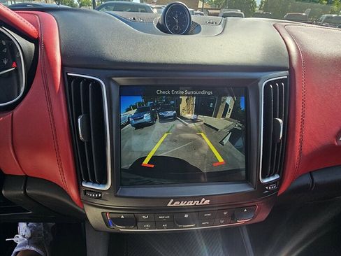 Used 2017 Maserati Levante S image 30