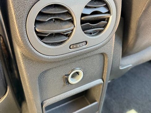 Used 2015 Volkswagen Tiguan S FWD image 23