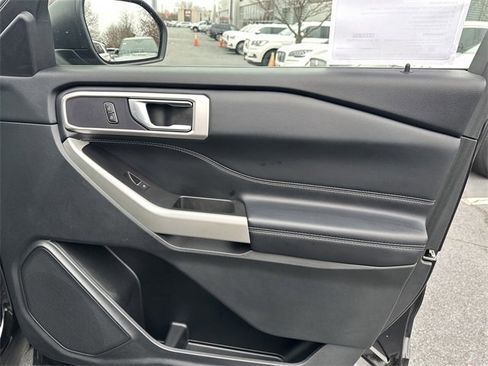 Certified 2022 Ford Explorer XLT w/ Equipment Group 202A image 36