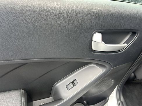 Used 2018 Kia Forte LX w/ LX Popular Package image 14