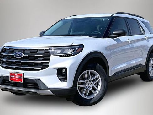 New 2026 Ford Explorer Active w/ Active Comfort Package image 2