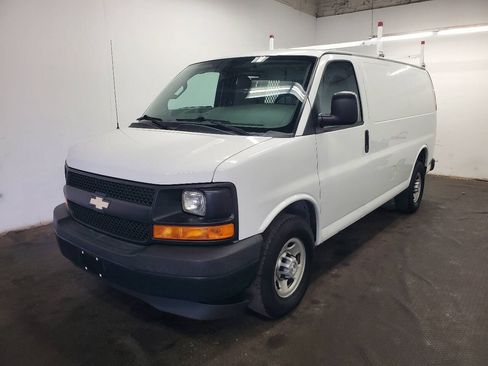 Used 2017 Chevrolet Express 2500 RWD image 1