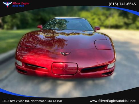 Used 2001 Chevrolet Corvette Convertible w/ Preferred Equipment Group2 RWD image 4