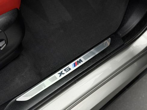 Used 2015 BMW X5 M image 23