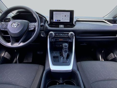 Used 2025 Toyota RAV4 XLE FWD image 15