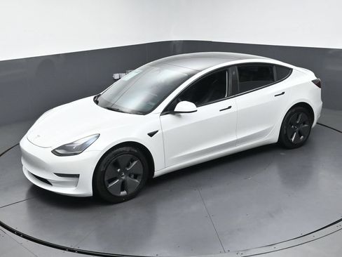 Used 2022 Tesla Model 3 Long Range AWD/4WD image 35