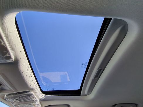 New 2025 Ford Maverick XLT w/ XLT Luxury Package image 17