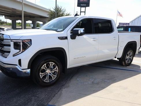 New 2026 GMC Sierra 1500 SLE w/ Preferred Package RWD image 3