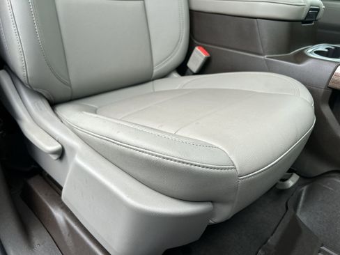 Used 2021 Chevrolet Silverado 1500 RST AWD/4WD image 16