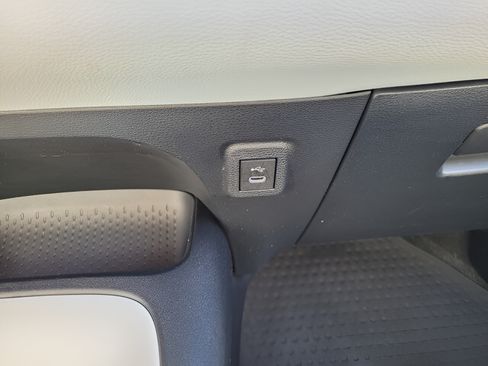 Certified 2024 Toyota Corolla SE FWD image 28