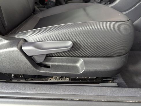 Used 2016 Volkswagen Beetle 1.8T SE image 36