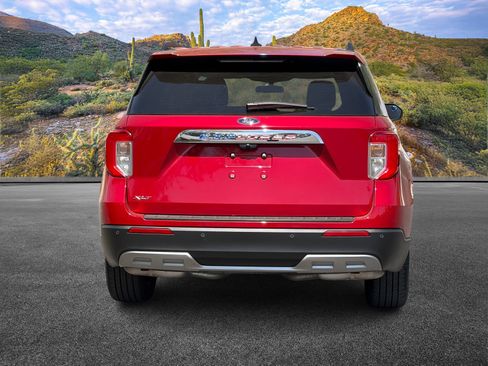 Used 2023 Ford Explorer XLT w/ Equipment Group 202A image 9