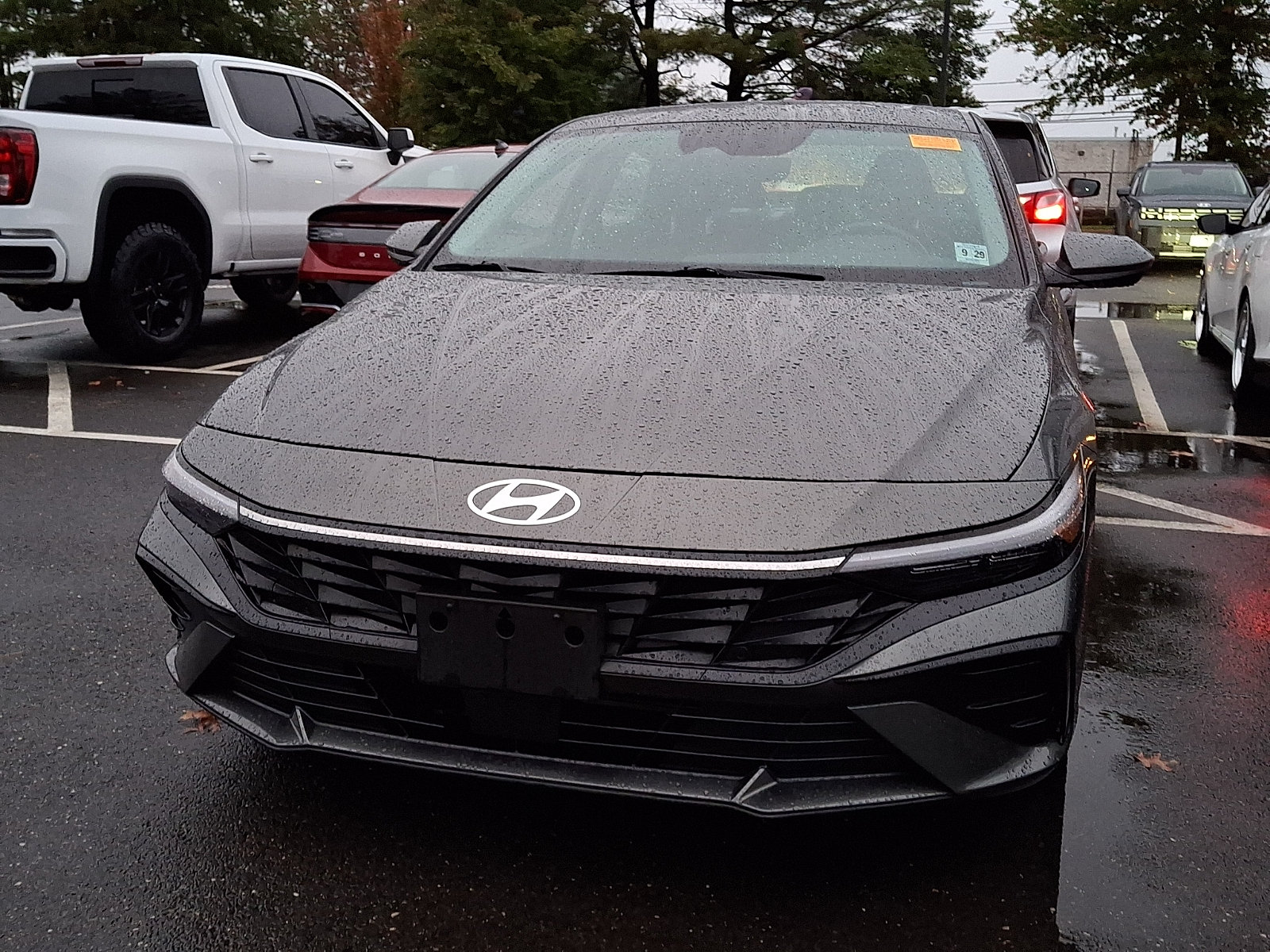 Used 2024 Hyundai Elantra SEL w/ Convenience Package FWD image 5